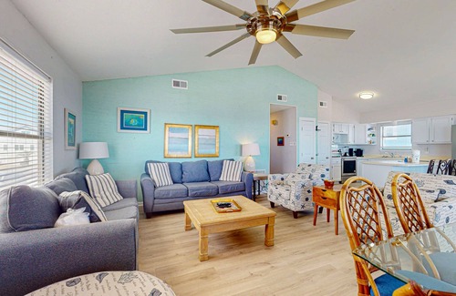 Gulf Shores House | Spacious, Gulf-front vacation home with covered deck & beach access