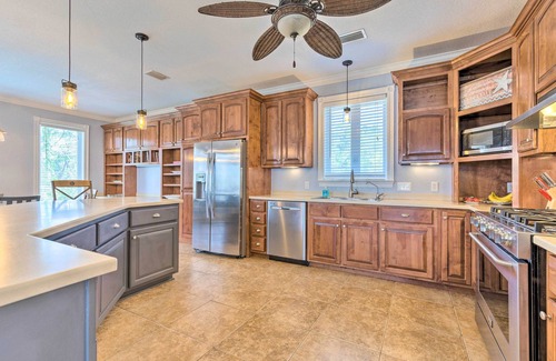 Oak House | Spacious Gulf Shores Home: Private Pool + Deck!