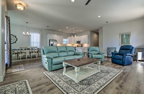 Gulfport House | Spacious Gulfport Home - Walk to Beach!