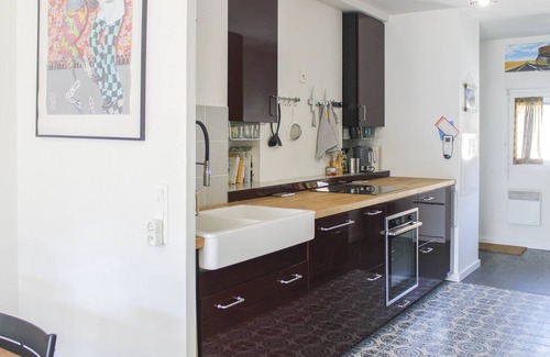 La Courneuve Apartment | Spacious haven of peace with beautiful decoration