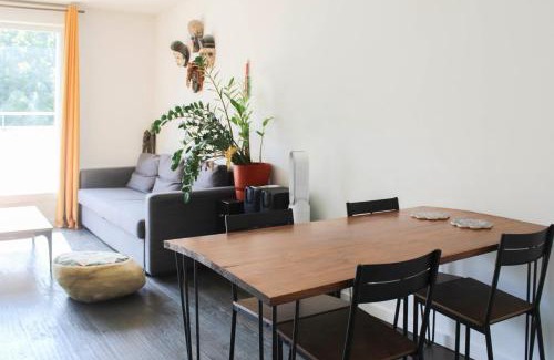 La Courneuve Apartment | Spacious haven of peace with beautiful decoration