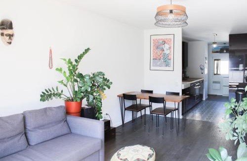 La Courneuve Apartment | Spacious haven of peace with beautiful decoration