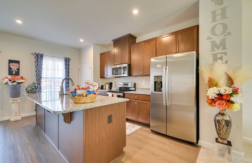 Potomac House | Spacious Hedgesville Retreat ~ 5 Mi to Golf Course