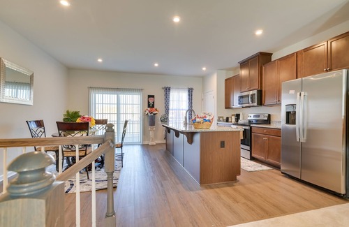 Potomac House | Spacious Hedgesville Retreat ~ 5 Mi to Golf Course