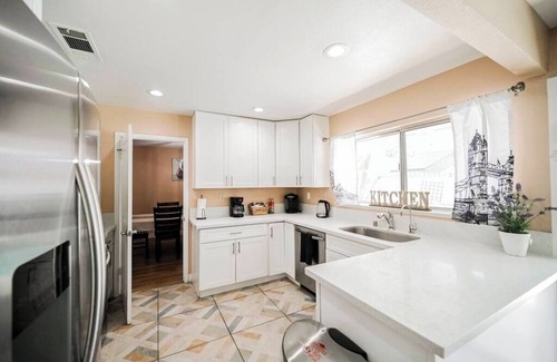 Green Valley North House | Spacious Henderson Hidden Gem!
