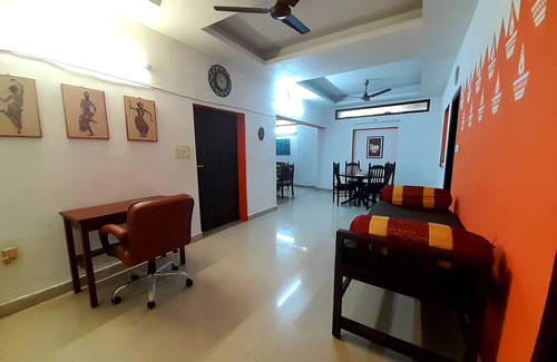Mylapore Tiruvallikk Villa | Spacious, Heritage 1-bedroom apartment in Alwarpet, Chennai