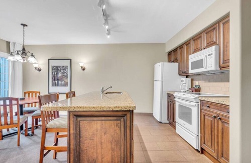 Oro-Medonte Apartment | Spacious Hideaway in Nature