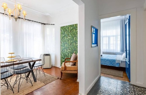 Kabatas Apartment | Spacious, high ceiling, mid-century renovated flat