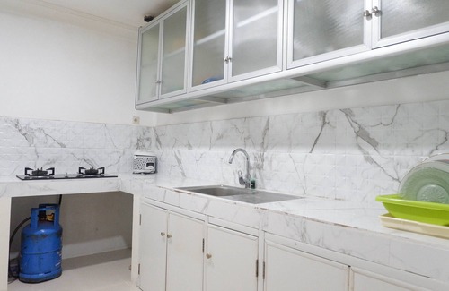 Suko Manunggal Apartment | Spacious High Floor 2BR at Taman Beverly Apartment