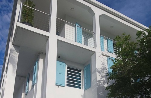 Mandal Villa | Spacious Hillside Villa w/heated pool, wrap around balcony, vast ocean views