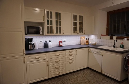 Petersbach House | Spacious historic manor, garden. Excellent restaurants close by. Pets welcome.