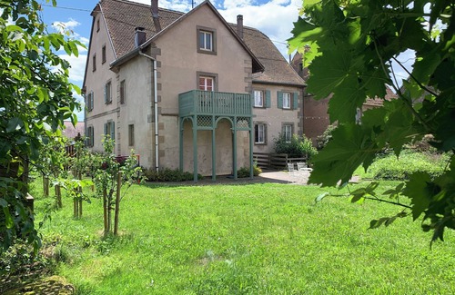 Petersbach House | Spacious historic manor, garden. Excellent restaurants close by. Pets welcome.