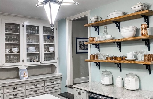 Central Gardens House | Spacious Historic Midtown Memphis Chateau Minutes from Everything