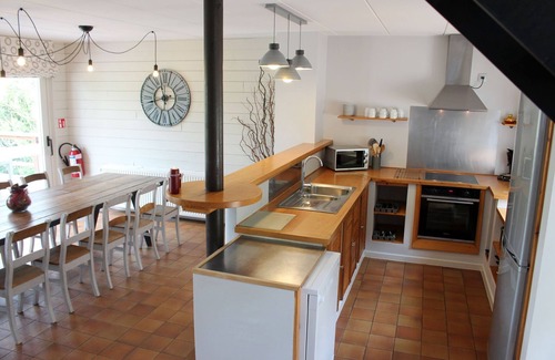 Marcouray House | Spacious Holiday Home in Rendeux with Sauna