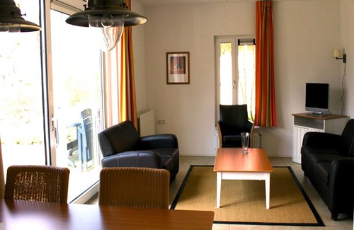 Westerbork House | Spacious holiday home with WiFi, 20 km. from Assen