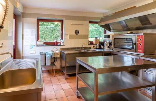 Trois-Ponts House | Spacious holiday in Wanne with garden