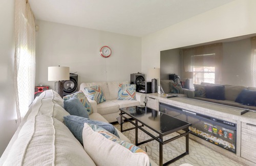 Hampton House | Spacious Home < 3 Mi to Hampton Coliseum!