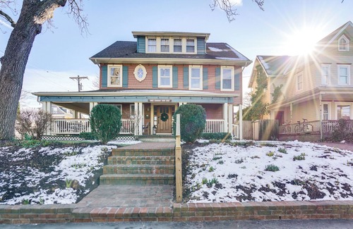 Asbury Park Cottage | Spacious Home ~ 4 Blocks to Asbury Park Beach!