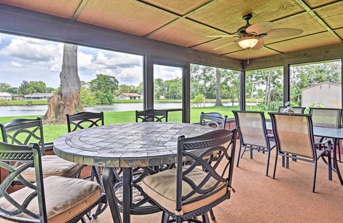 Hidden Lake House | Spacious Home - 5 Mi to Beach & Int’l Speedway!