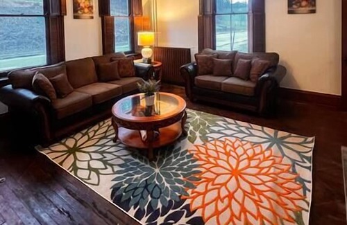 Cincinnati House | Spacious Home Amazing Views 7 minutes to Downtown