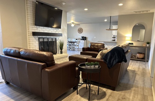 Midwest City House | Spacious home + Arcade & Pool Table