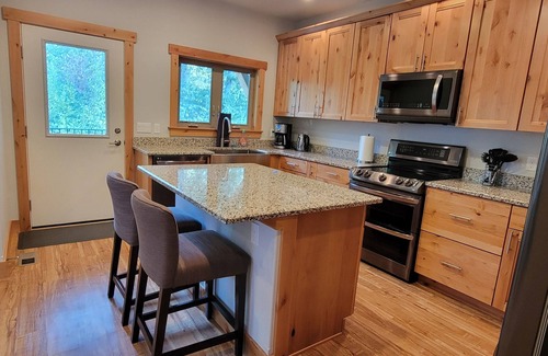 Columbia Falls House | Spacious home by Flathead River and minutes to GNP and Whitefish Mountain Resort
