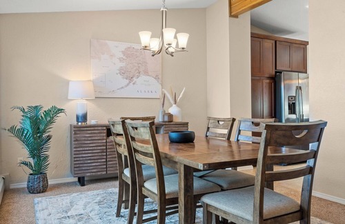 Turnagain House | Spacious Home close to Coastal Trail and Downtown
