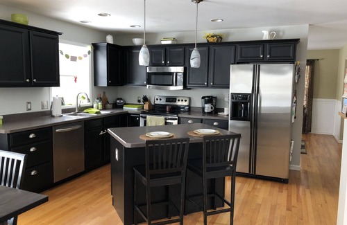 Gansevoort House | Spacious home close to Saratoga Race Course, Saratoga Lake, and Lake George!