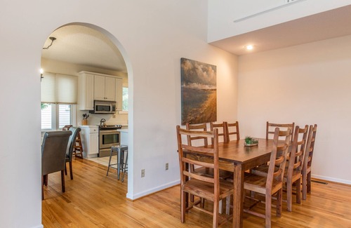 Harborgate Shores House | Spacious Home Close To Everything For Families and Vacationers.