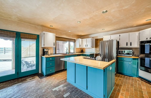 Santa Fe House | Spacious home & guest house with large patio, incredible views, & wood fireplace