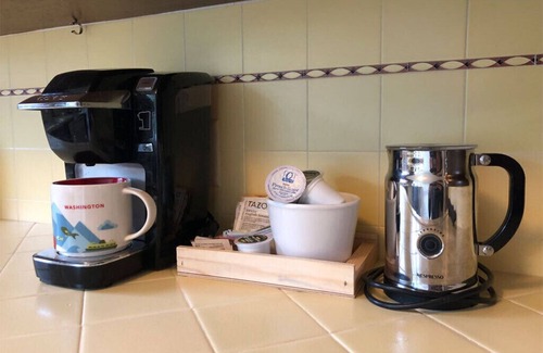 Southeast Magnolia House | *SPACIOUS HOME in Quiet Neighborhood - PET FRIENDLY!