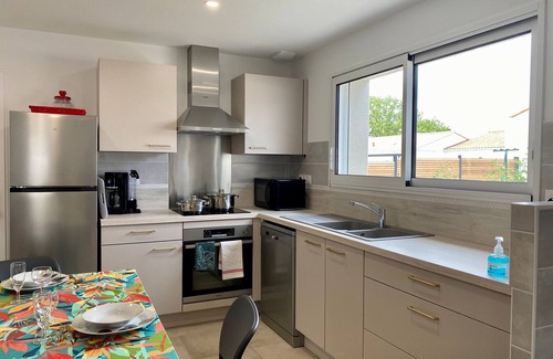 Chauve Cottage | Spacious Home near Beaches with Garden, Terrace & Family Amenities