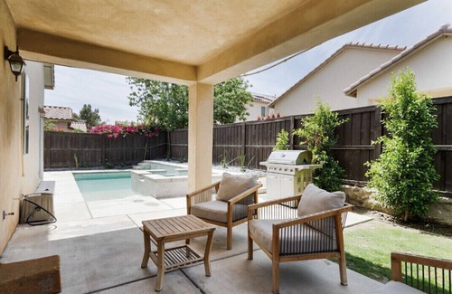 Coachella House | Spacious home near Empire Polo Grounds