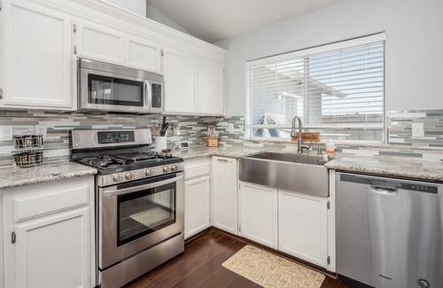Lemoore House | Spacious Home near Surf Ranch w/Pool!
