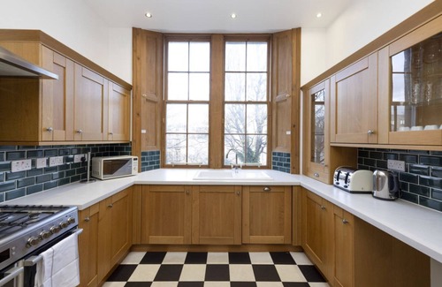 Newington Apartment | Spacious Home near The Meadows