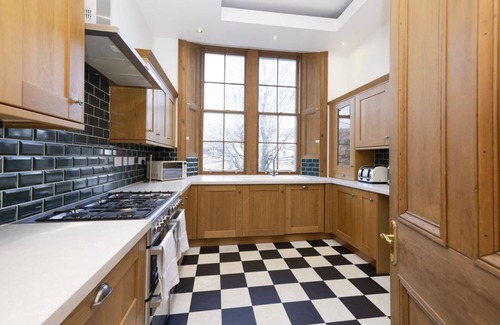 Newington Apartment | Spacious Home near The Meadows