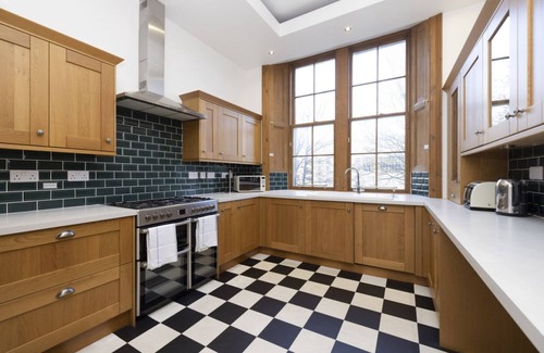 Newington Apartment | Spacious Home near The Meadows