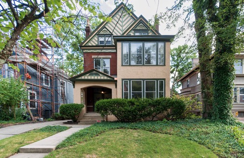 Clifton House | Spacious home perfect for multiple families or large groups