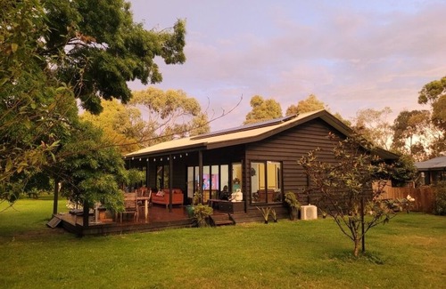 Bittern House | Spacious home set on 1.5 acres in the beautiful Mornington Peninsula.