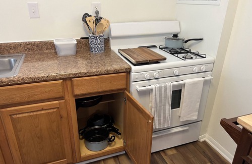 Belle Haven House | Spacious Home w/Free Parking-Close to Old-town Alexandria and DC!
