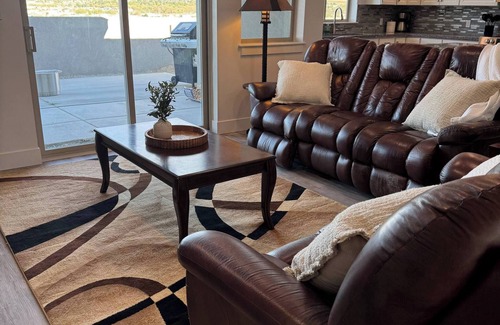 Winnemucca House | Spacious Home w/Great View 4/3
