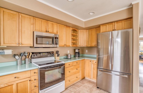 Rockaway Beach House | Spacious Home with Oceanviews, Easy Beach Access and a Game Room