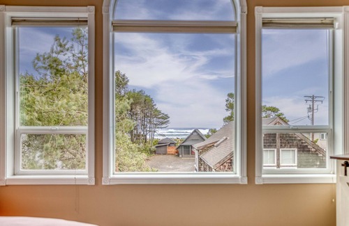 Rockaway Beach House | Spacious Home with Oceanviews, Easy Beach Access and a Game Room