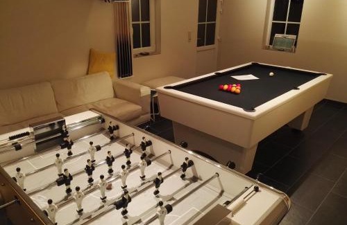 Ellezelles House | Spacious Home with Games
