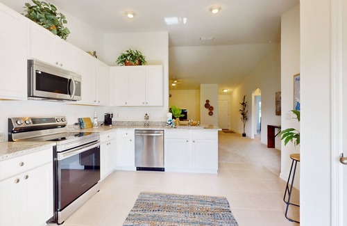 Palm Harbor House | Spacious Home with Private Patio, washer/dryer, and high-speed internet