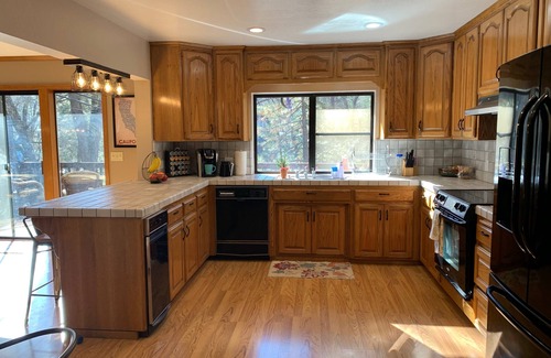 Groveland House | Spacious home with seasonal lake access. Pet friendly!