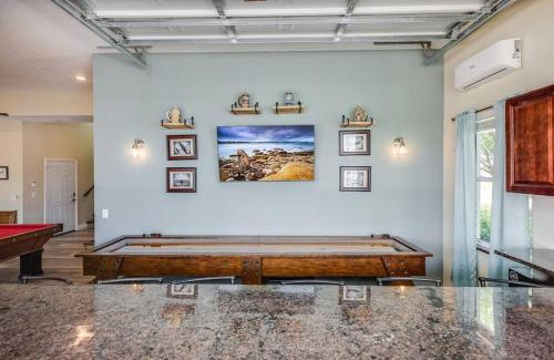 Spring Hill House | Spacious Home With Heated Pool! Sleeps 15! Billiard table!