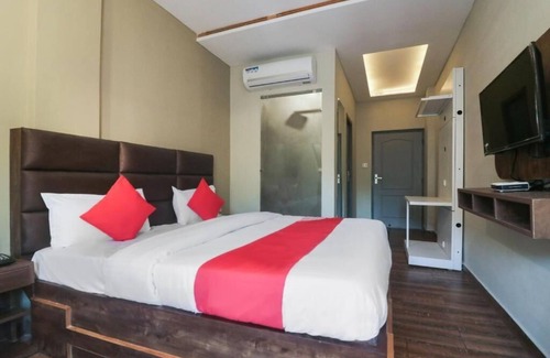 Rishikesh Hotel | Spacious hotel in serene Rishikesh with fitness room, WiFi, AC