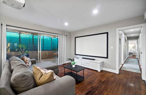 Logan Heights House | Spacious House close to Petco Park and Gaslamp