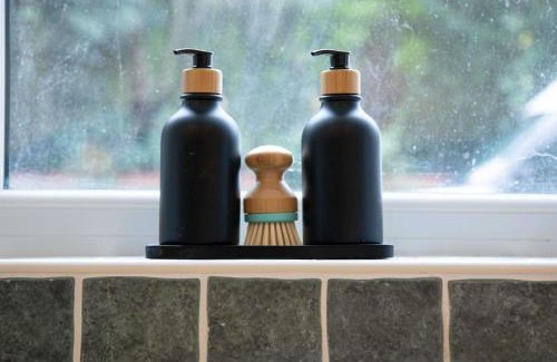 Woodingdean Apartment | Spacious House in Brighton with large garden and free parking